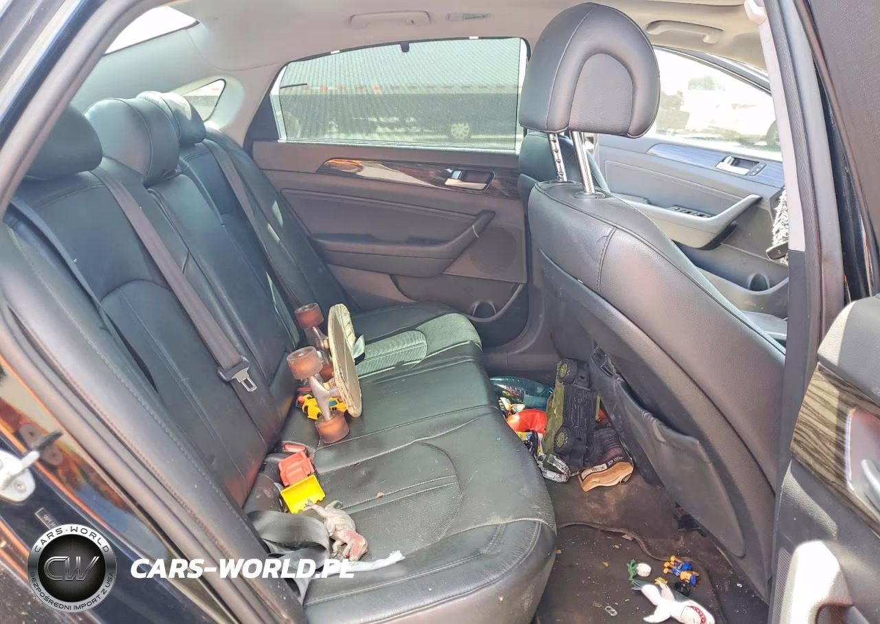 2015 Hyundai Sonata Limited VIN:5NPE34AF6FH067804 - 10