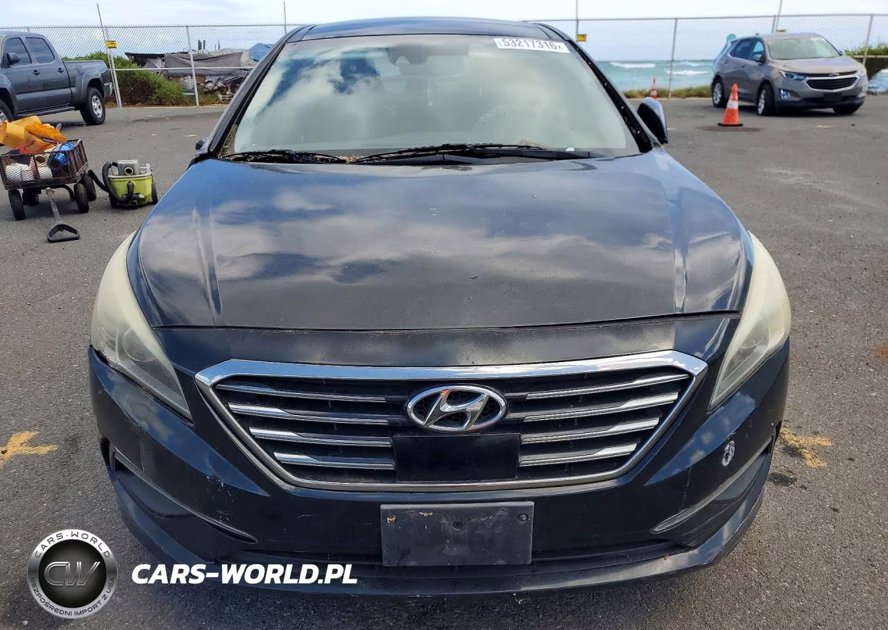 2015 Hyundai Sonata Limited VIN:5NPE34AF6FH067804 - 5
