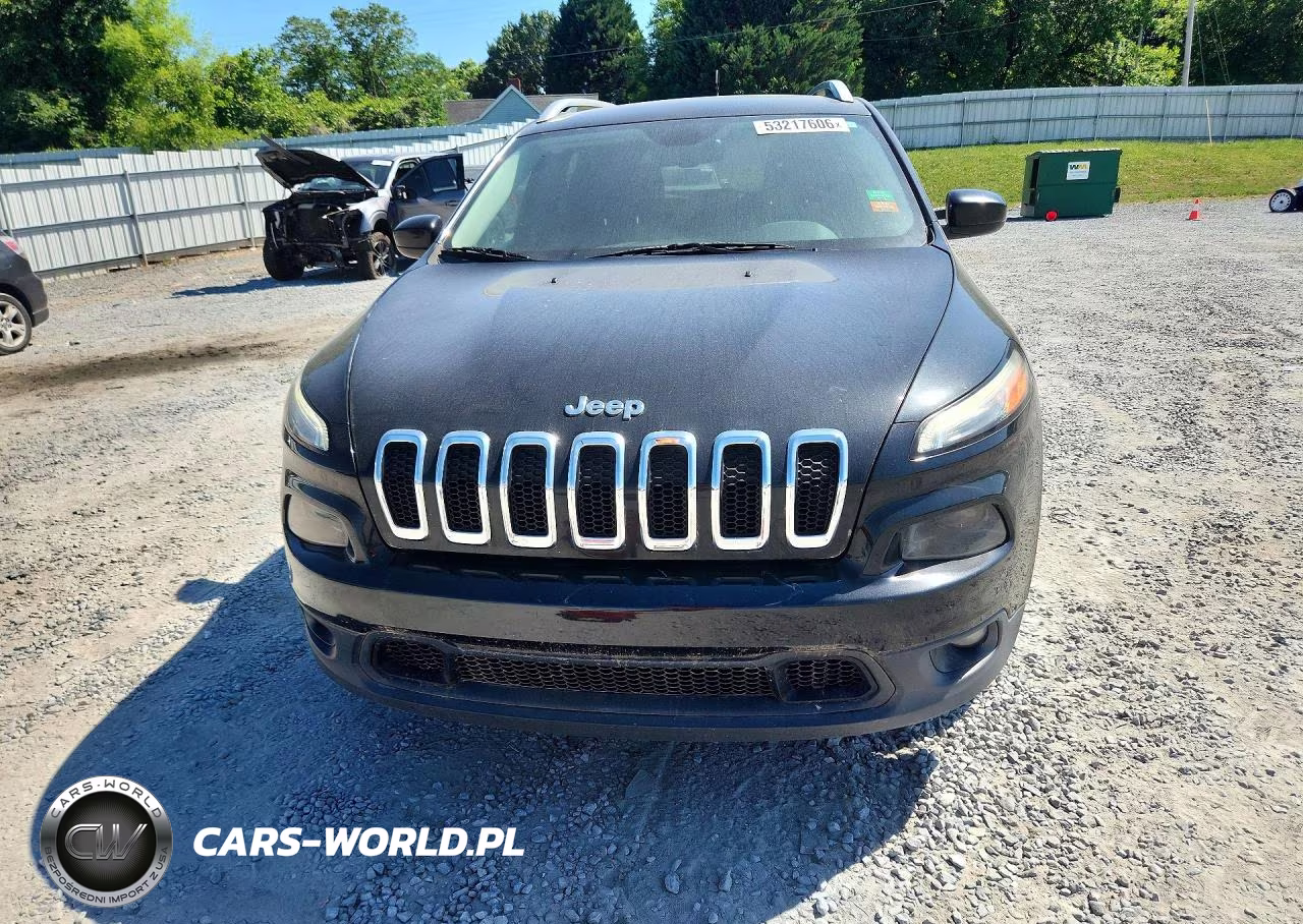2016 Jeep Cherokee Latitude VIN:1C4PJLCB4GW171464 - 5