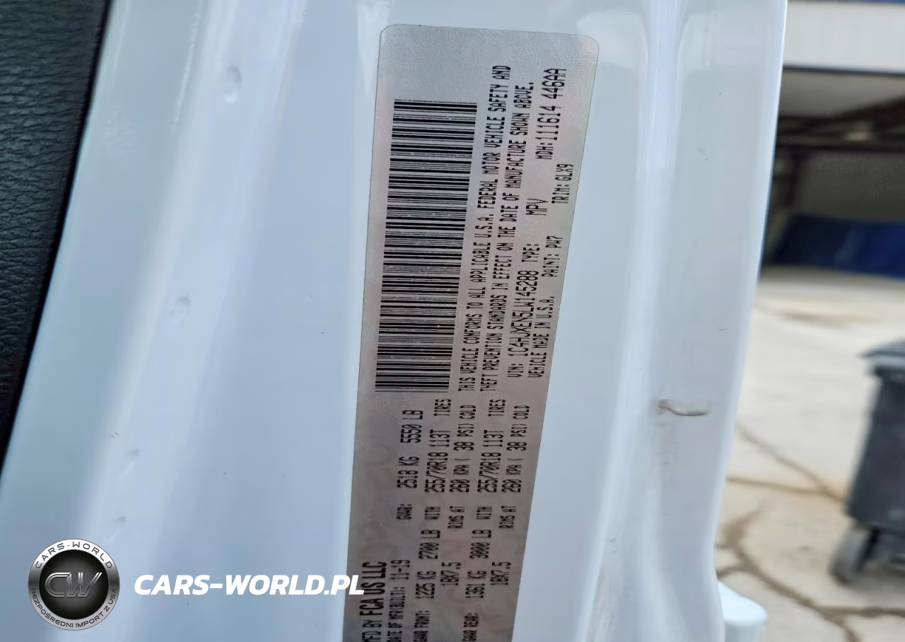 2020 Jeep Wrangler Unlimited Sahara VIN:1C4HJXEN5LW145288 - 12
