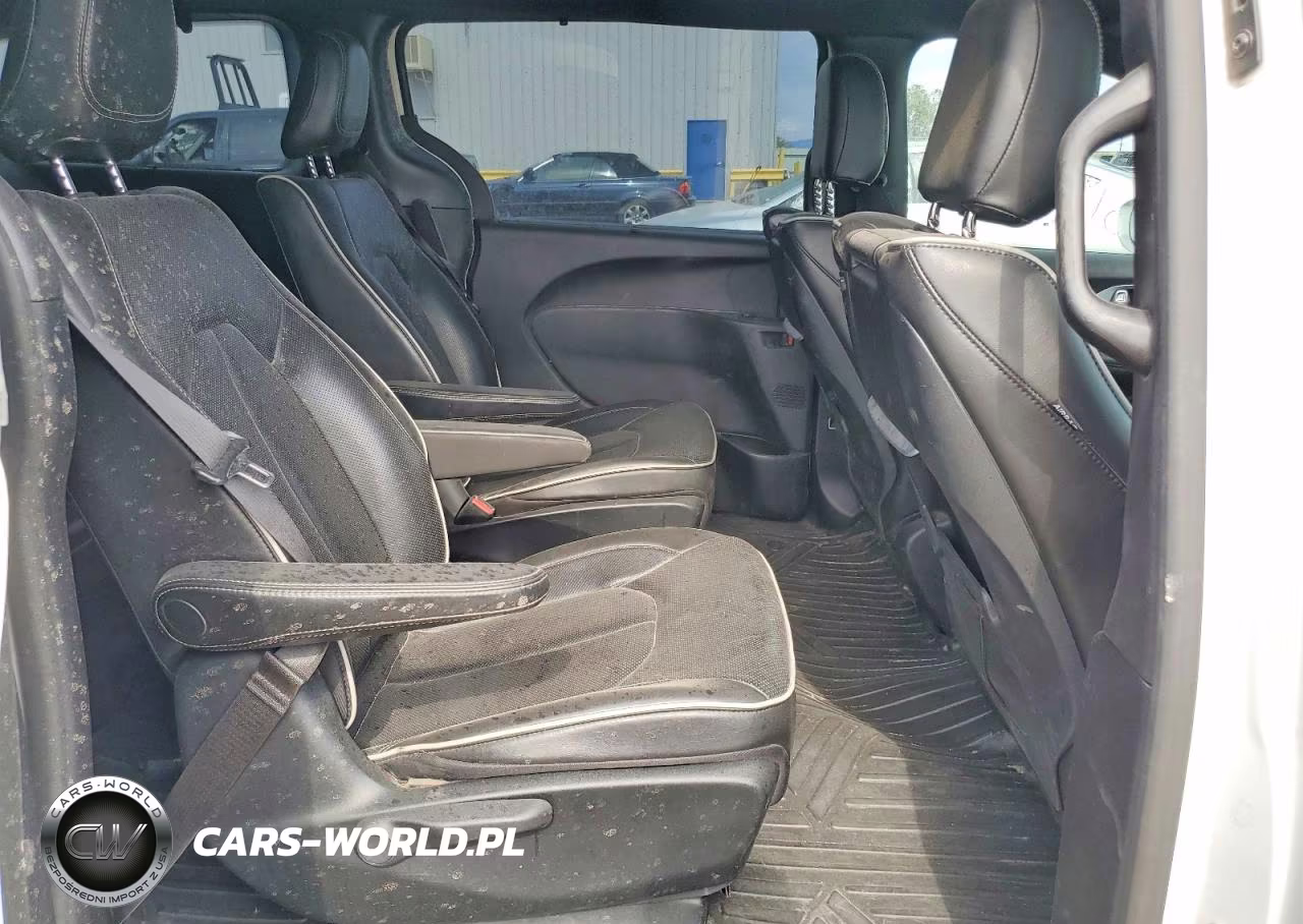 2020 Chrysler Pacifica Hybrid Limited VIN:2C4RC1N70LR199488 - 11