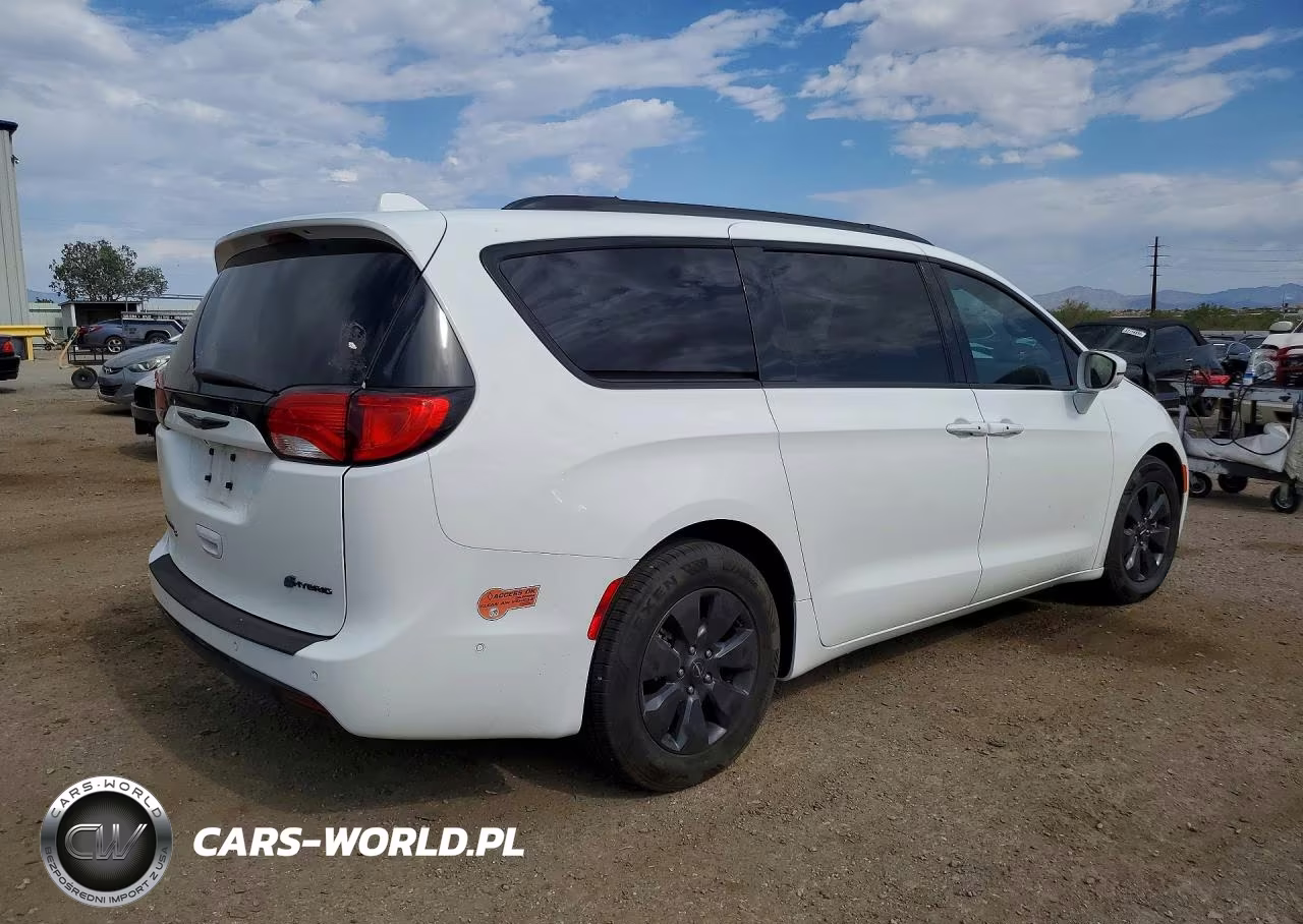 2020 Chrysler Pacifica Hybrid Limited VIN:2C4RC1N70LR199488 - 3