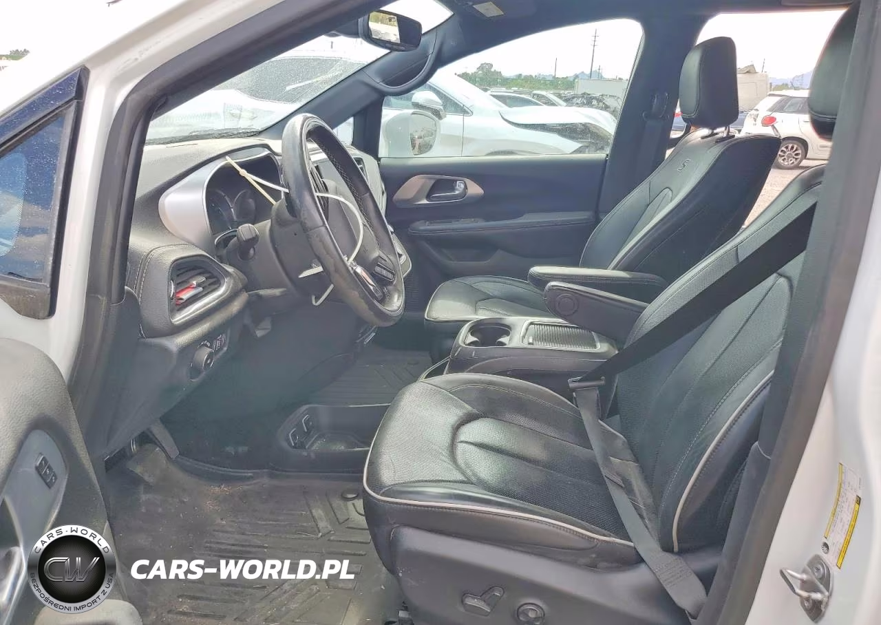 2020 Chrysler Pacifica Hybrid Limited VIN:2C4RC1N70LR199488 - 7