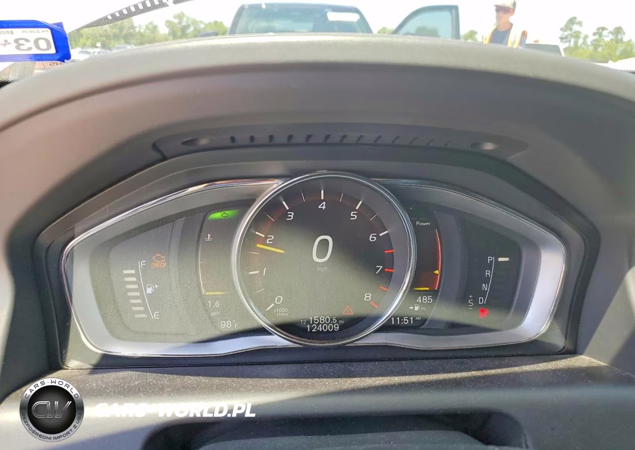 2017 Volvo Xc60 T6 Dynamic VIN:YV449MRRXH2202793 - 9