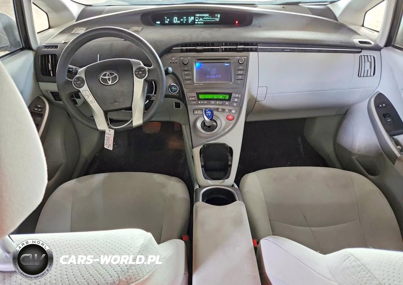 2014 Toyota Prius Three VIN:JTDKN3DU6E1795971 - 8