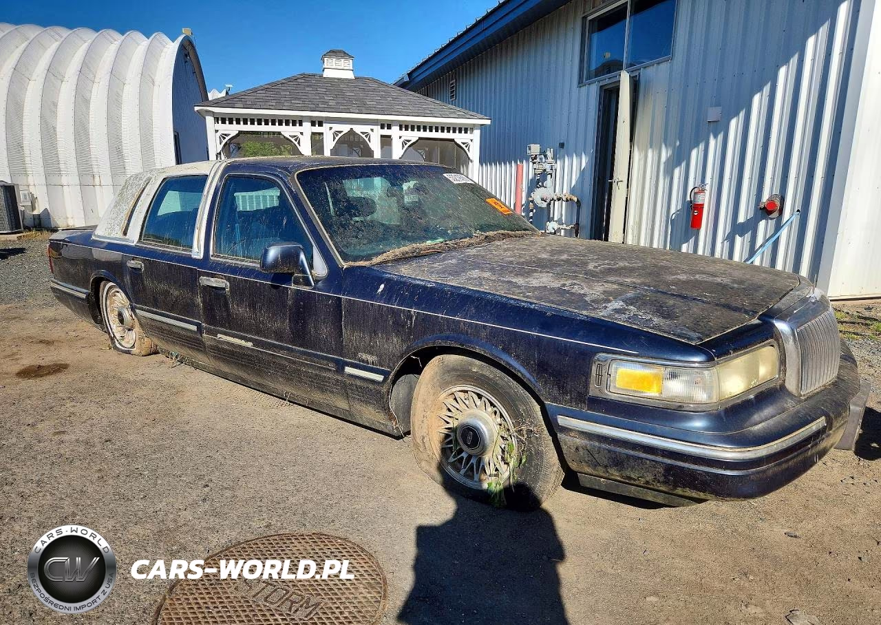 1996 Lincoln Town Car Executive VIN:1LNLM81W5TY731169 - 4