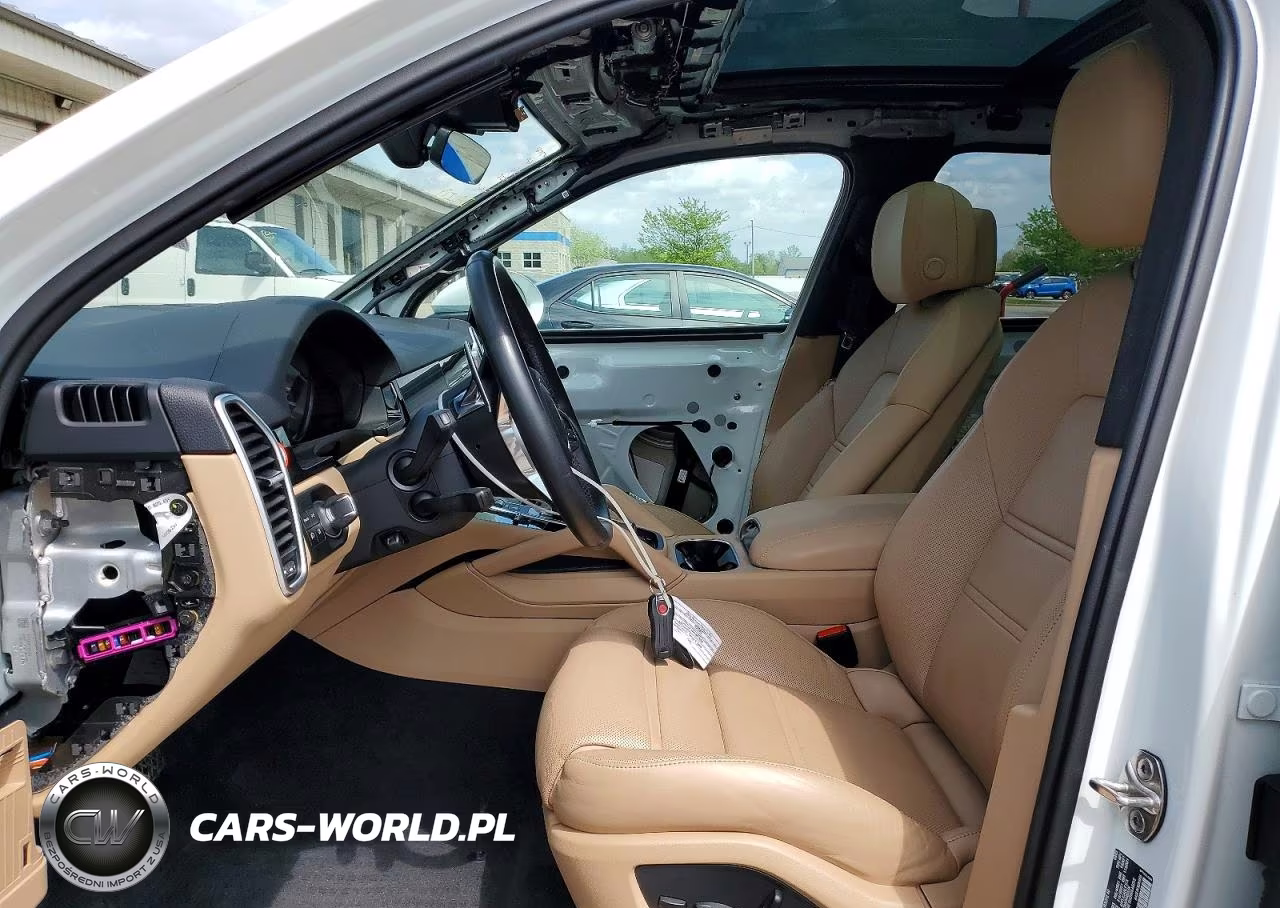 2023 Porsche Cayenne Base VIN:WP1AA2AY4PDA10498 - 7