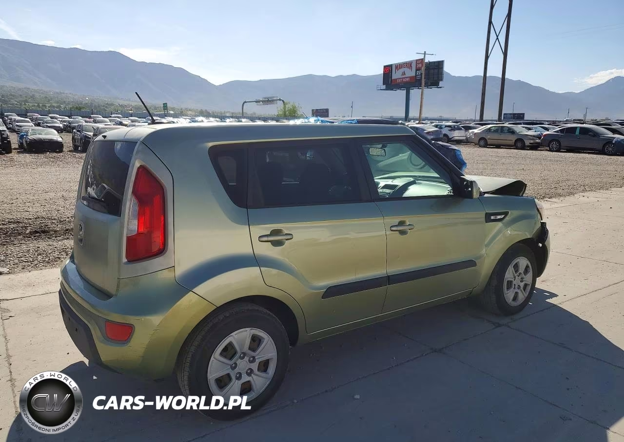 2013 Kia Soul Base VIN:KNDJT2A55D7616839 - 3