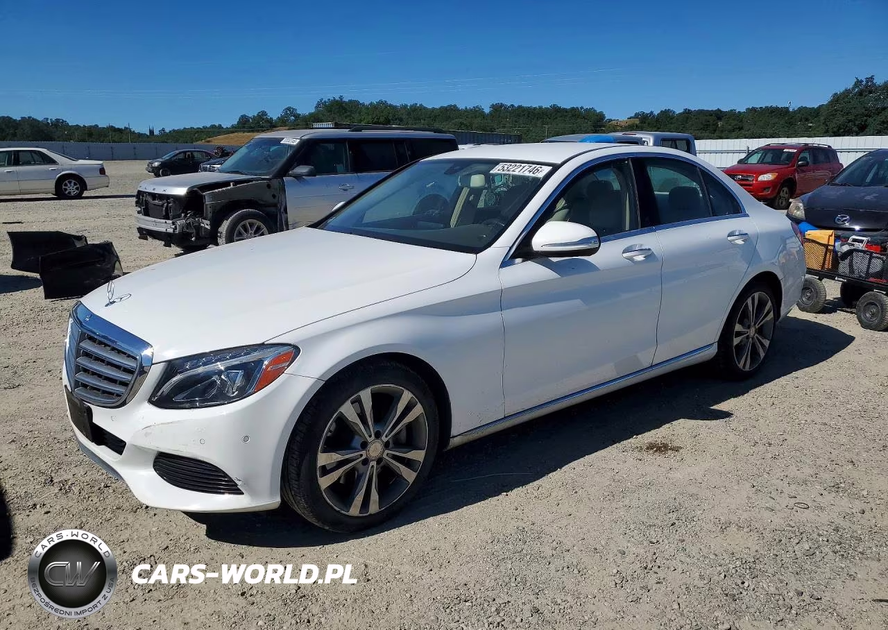 2015 Mercedes-Benz C 300 – zdjęcie 1 z 12