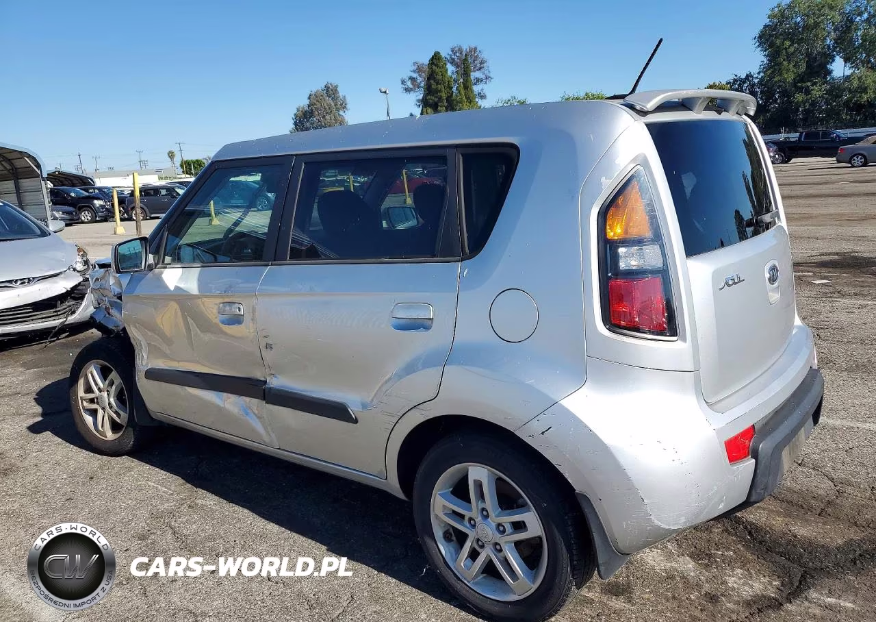 2010 Kia Soul + VIN:KNDJT2A24A7067829 - 2