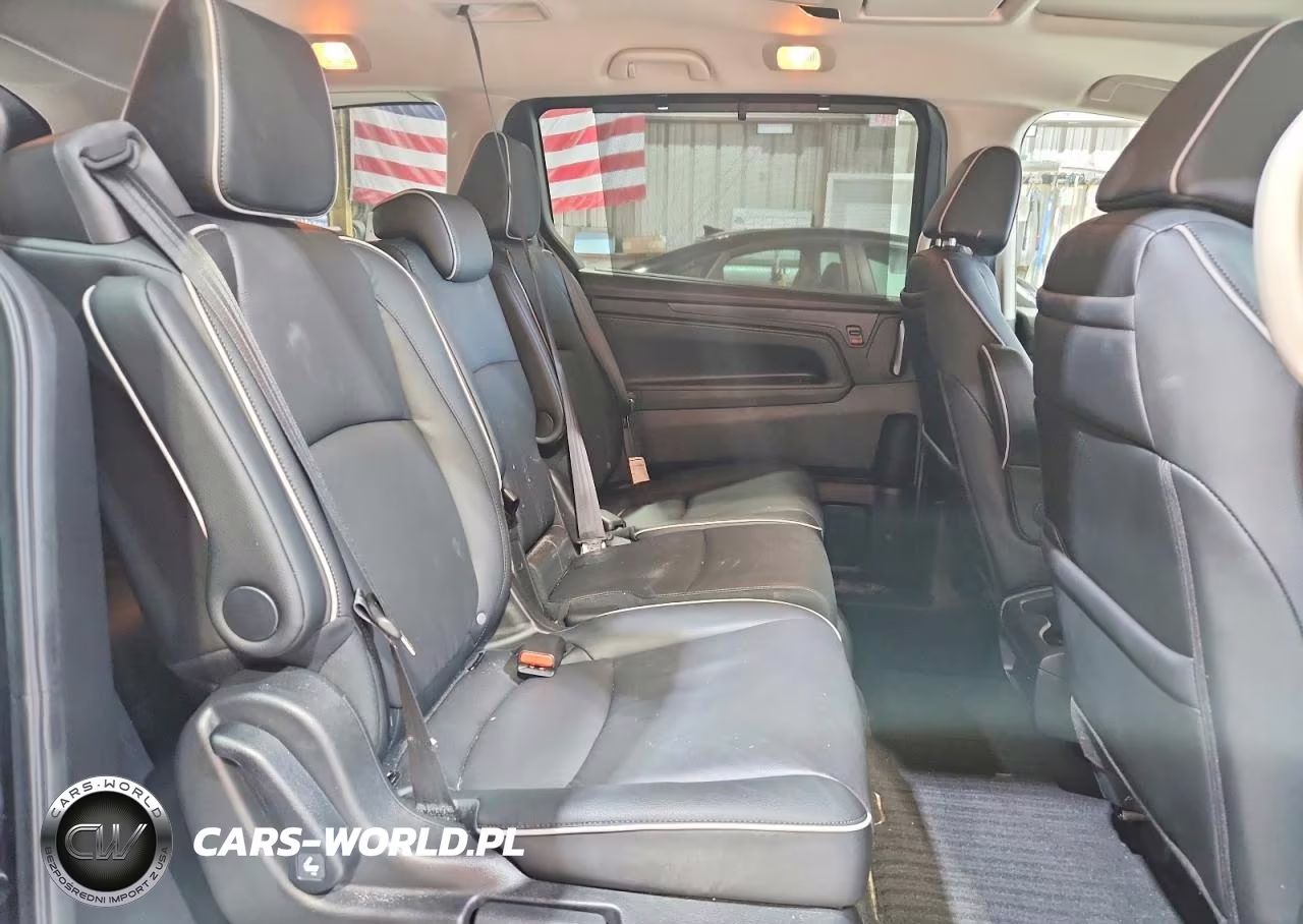 2025 Honda Odyssey Touring VIN:5FNRL6H84SB055180 - 11