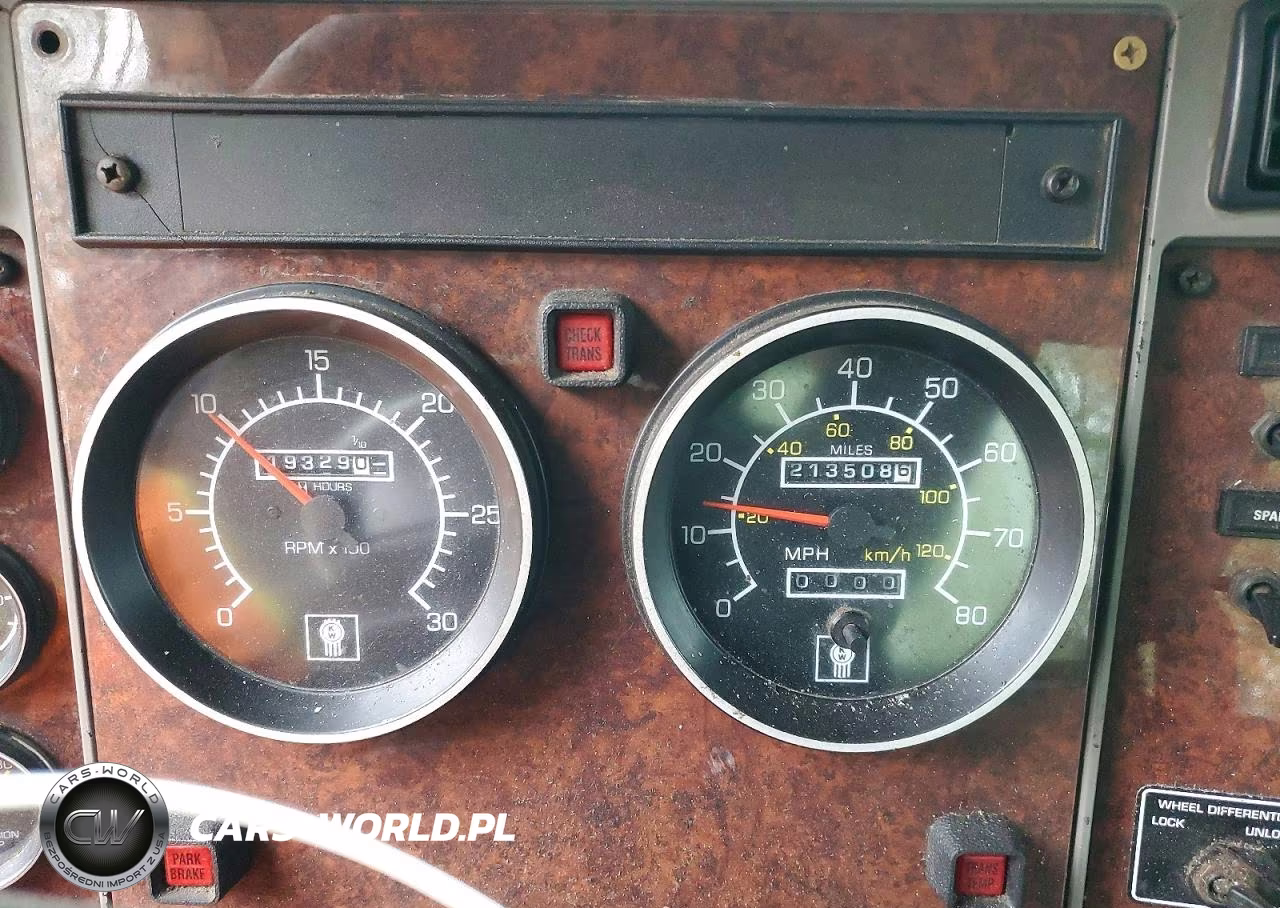 2010 Kenworth Construction T370 VIN:2NKHHN7X1AM262172 - 8