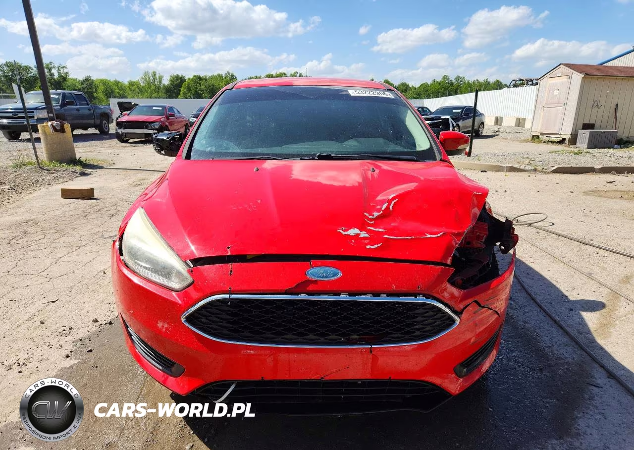 2015 Ford Focus Se VIN:1FADP3K27FL327988 - 5
