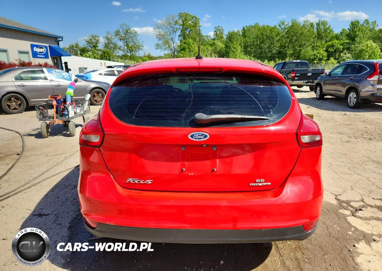 2015 Ford Focus Se VIN:1FADP3K27FL327988 - 6