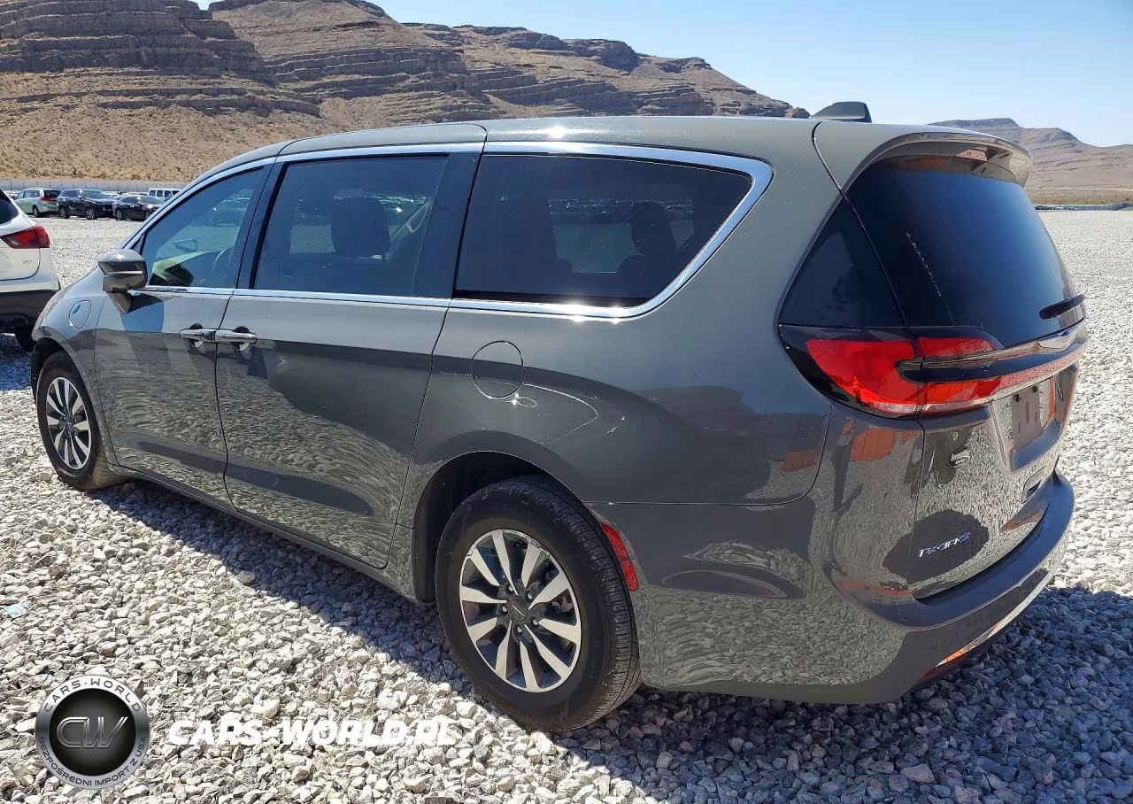 2022 Chrysler Pacifica Hybrid Touring L VIN:2C4RC1L78NR121093 - 2