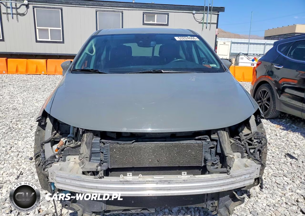 2022 Chrysler Pacifica Hybrid Touring L VIN:2C4RC1L78NR121093 - 5