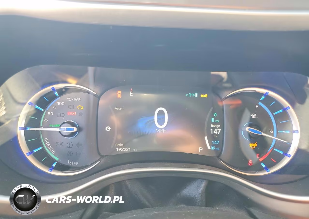 2022 Chrysler Pacifica Hybrid Touring L VIN:2C4RC1L78NR121093 - 9