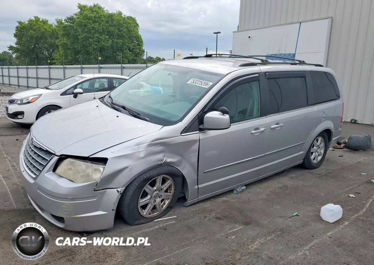 2010 Chrysler Town & Country Touring