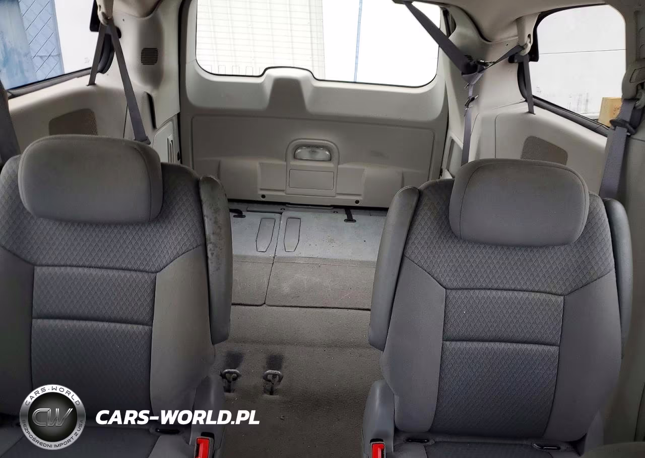 2010 Chrysler Town & Country Touring VIN:2A4RR5D17AR104483 - 10