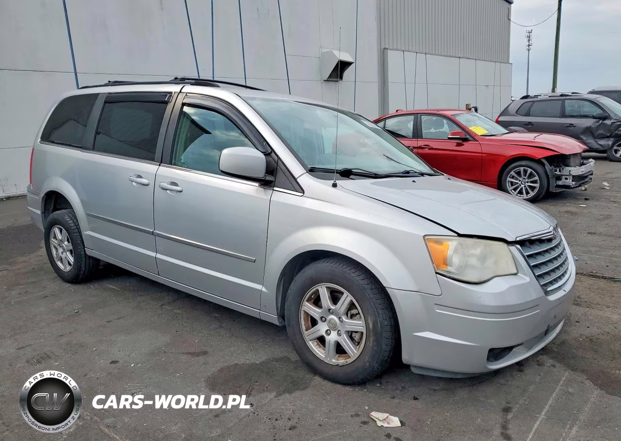 2010 Chrysler Town & Country Touring VIN:2A4RR5D17AR104483 - 4
