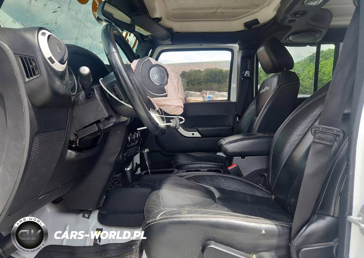 2014 Jeep Wrangler Unlimited Sahara VIN:1C4HJWEG1EL170415 - 7
