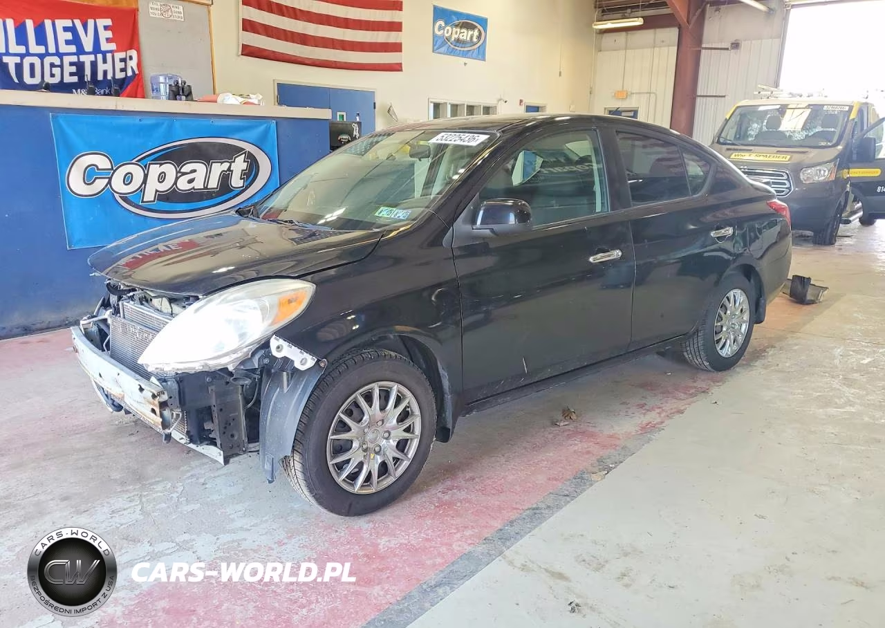 2013 Nissan Versa 1.6 S