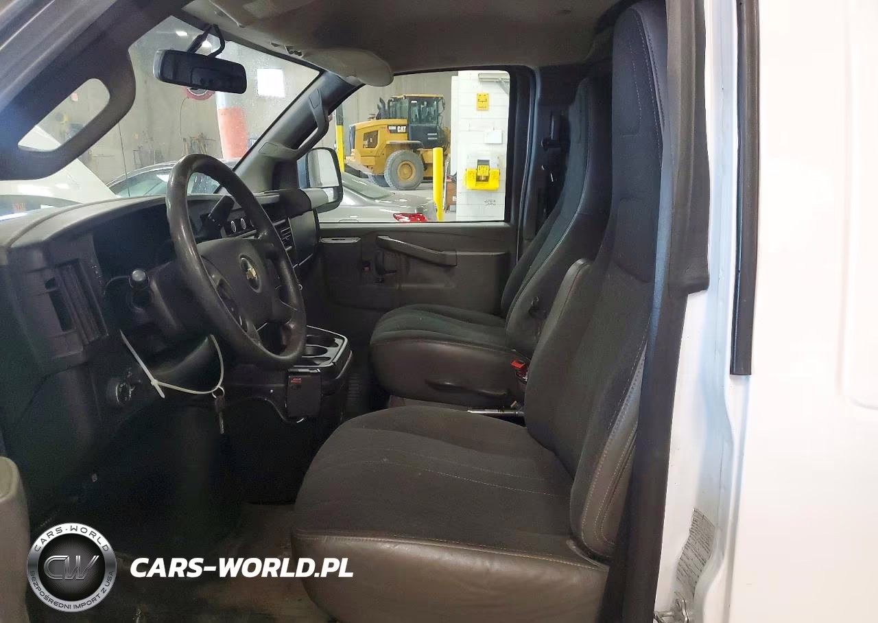 2019 Chevrolet Express G2500 VIN:1GCWGAFG6K1341044 - 7
