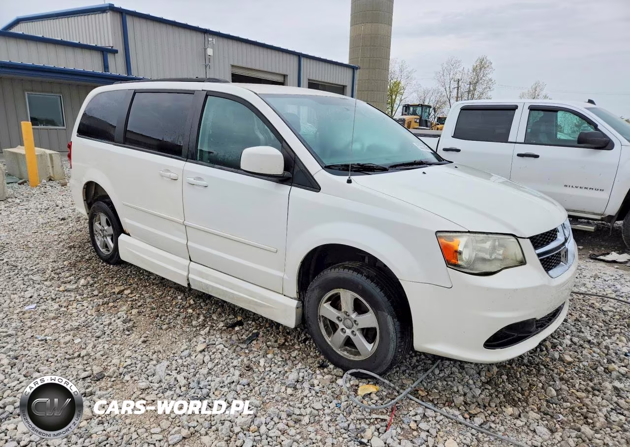 2012 Dodge Grand Caravan Sxt VIN:2C4RDGCG5CR319465 - 4