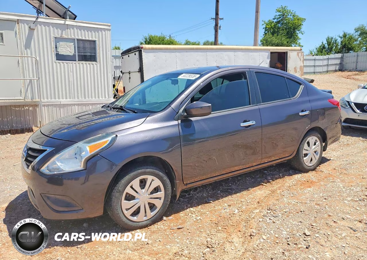 2015 Nissan Versa 1.6 Sv – zdjęcie 1 z 12
