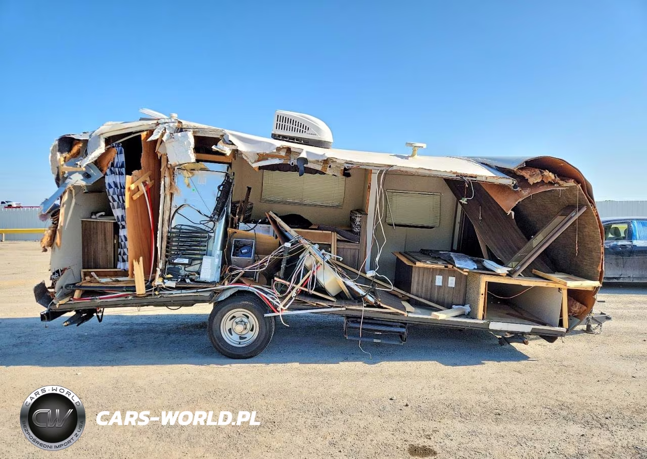 2018 Forest River Coachmen Apex Camper VIN:5ZT2CXHC1JL003351 - 9