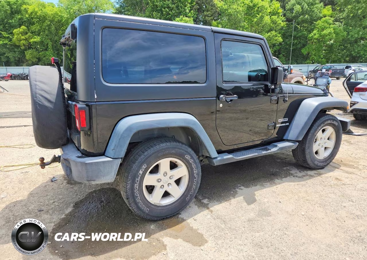 2013 Jeep Wrangler Sport VIN:1C4GJWAG2DL526435 - 3