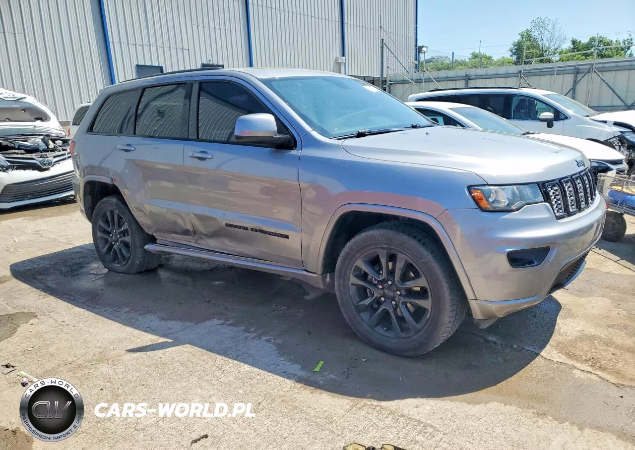 2019 Jeep Grand Cherokee Laredo VIN:1C4RJFAG8KC546680 - 4