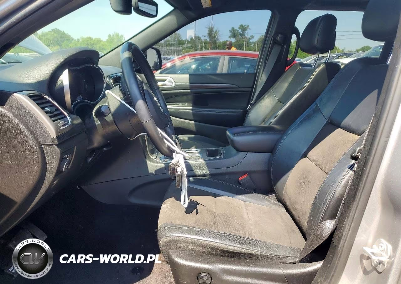 2019 Jeep Grand Cherokee Laredo VIN:1C4RJFAG8KC546680 - 7