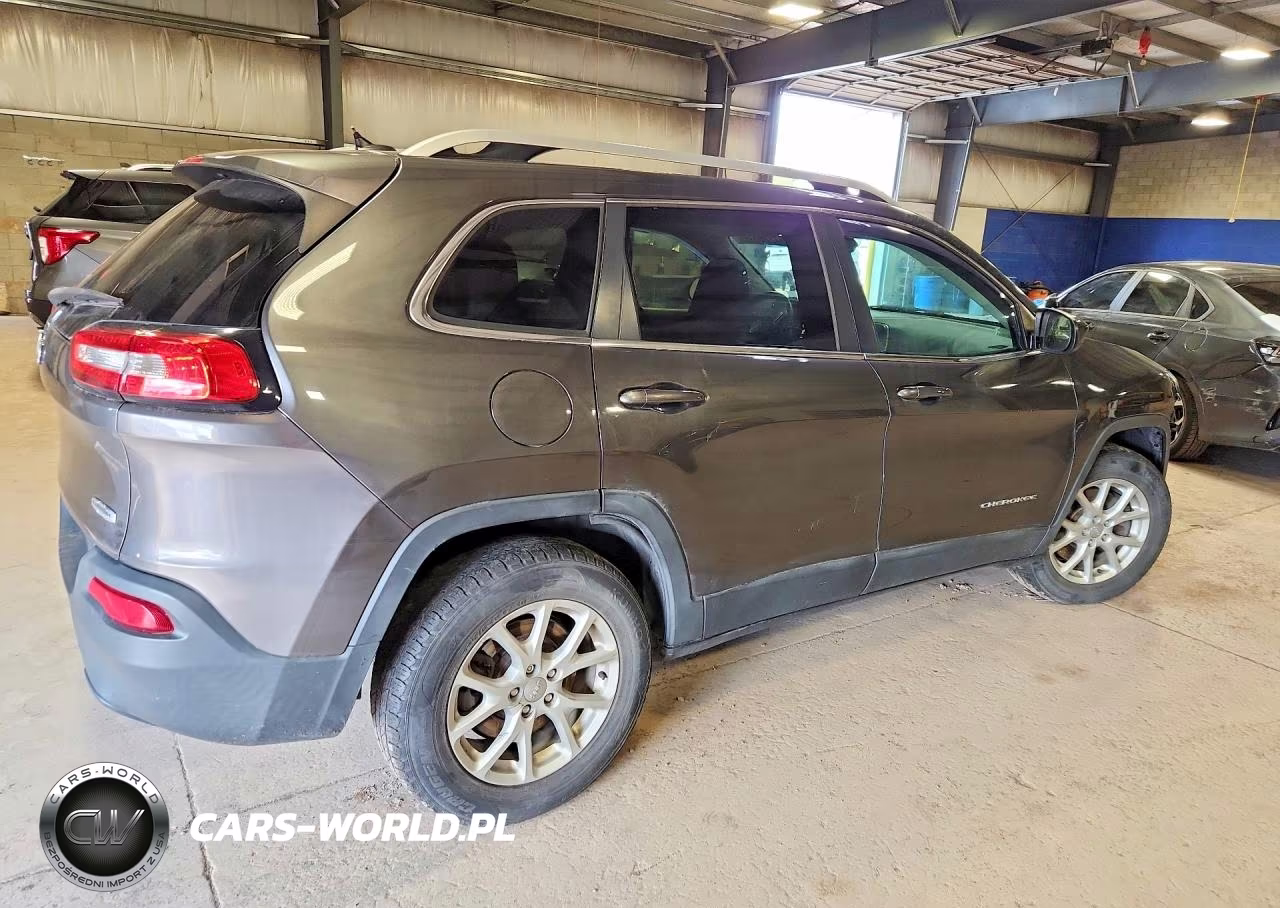 2014 Jeep Cherokee Latitude VIN:1C4PJMCB0EW203880 - 3