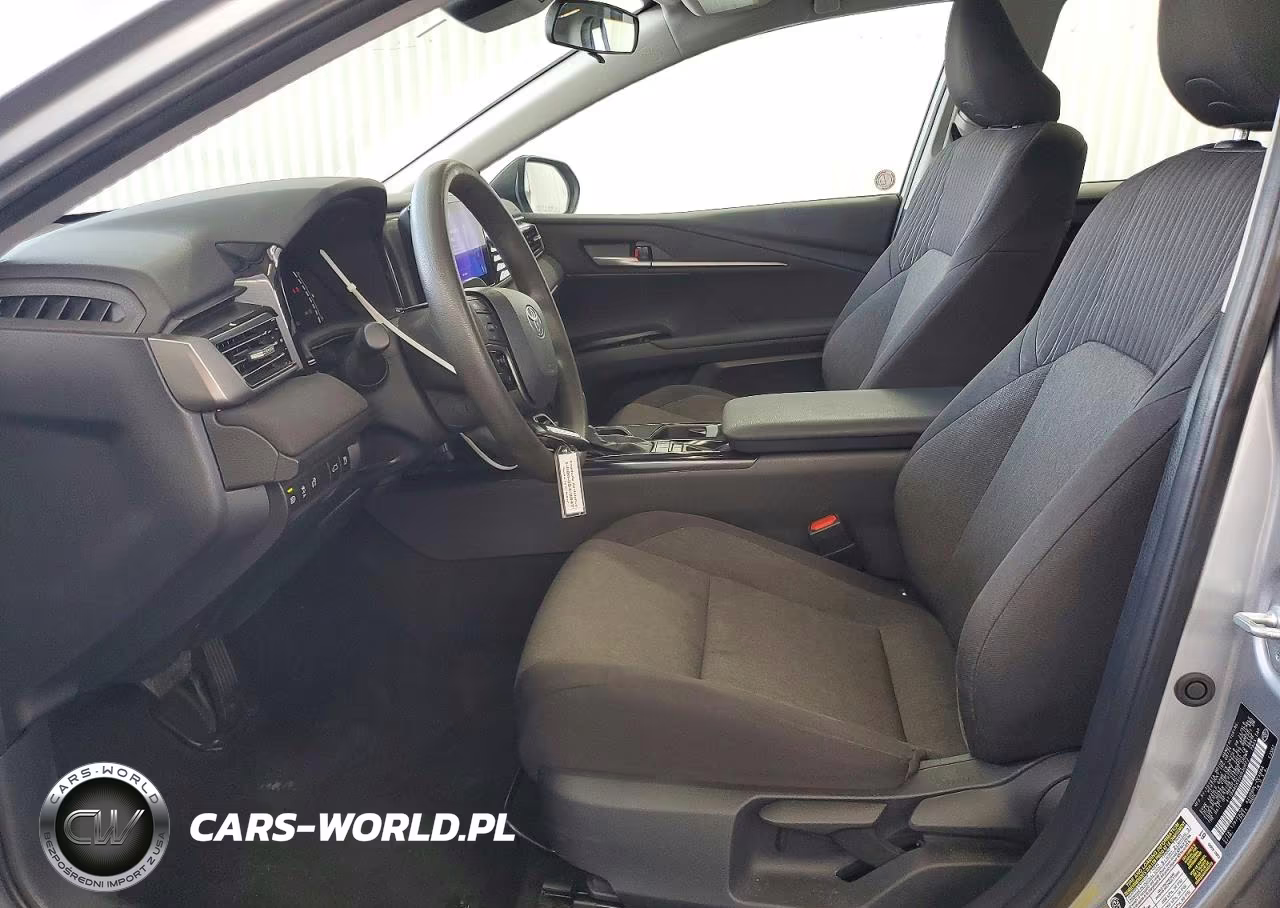 2025 Toyota Camry Le VIN:4T1DAACK9SU530072 - 7
