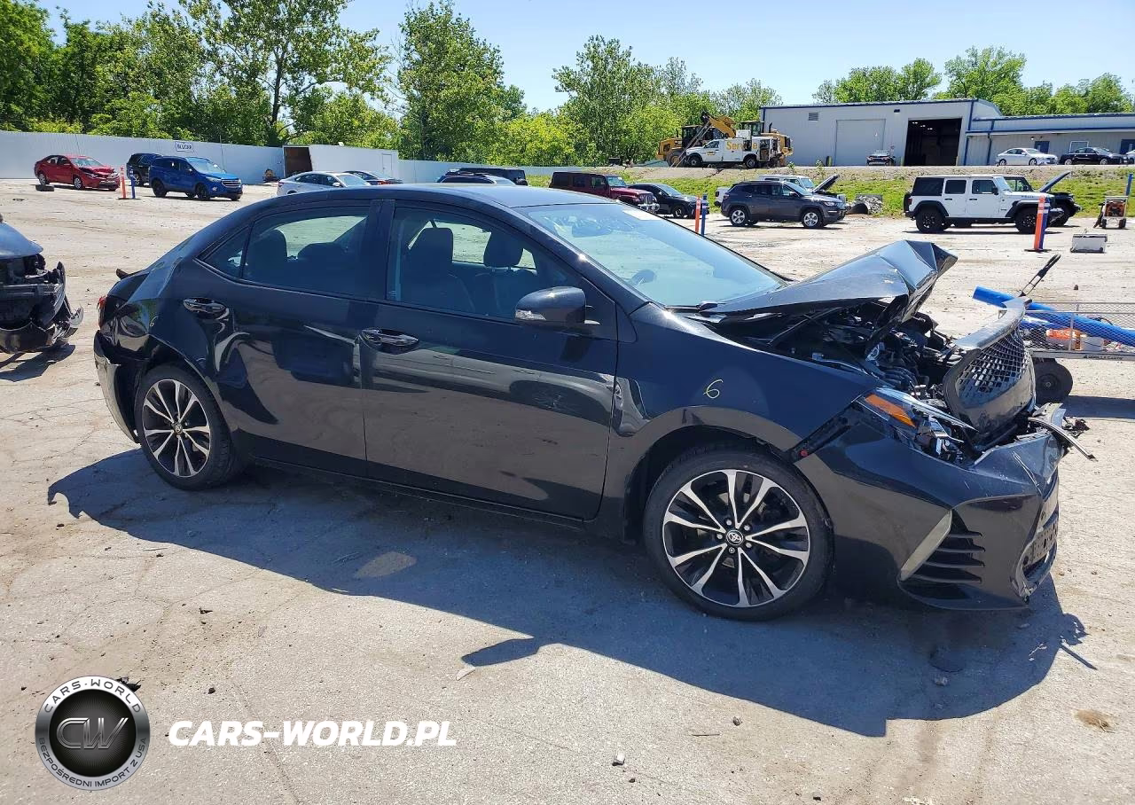 2017 Toyota Corolla Se VIN:2T1BURHE7HC770098 - 4