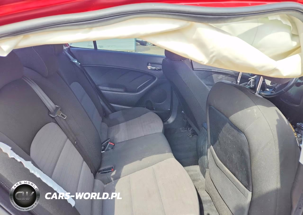 2018 Kia Forte S VIN:3KPFL4A76JE225844 - 10