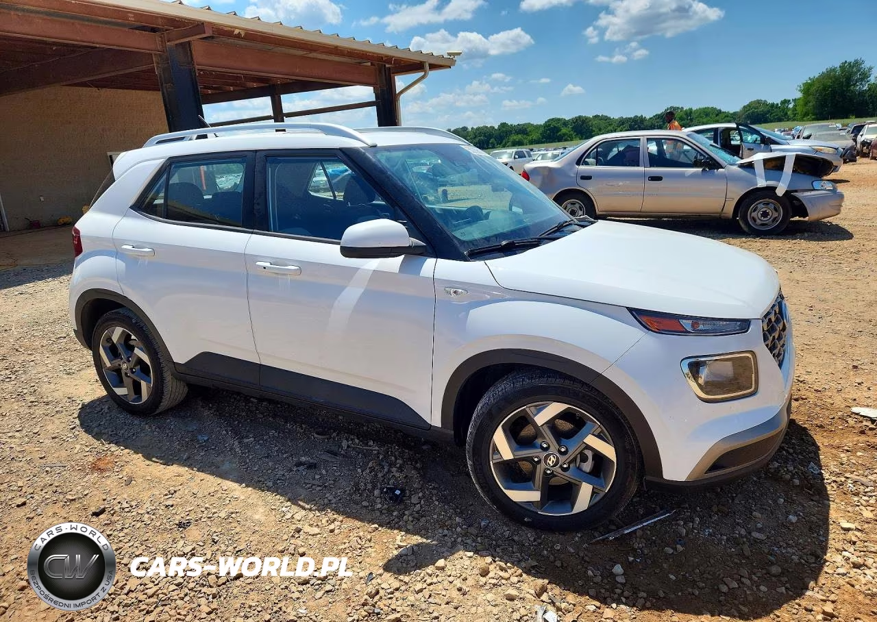 2024 Hyundai Venue Sel VIN:KMHRC8A33RU290032 - 4