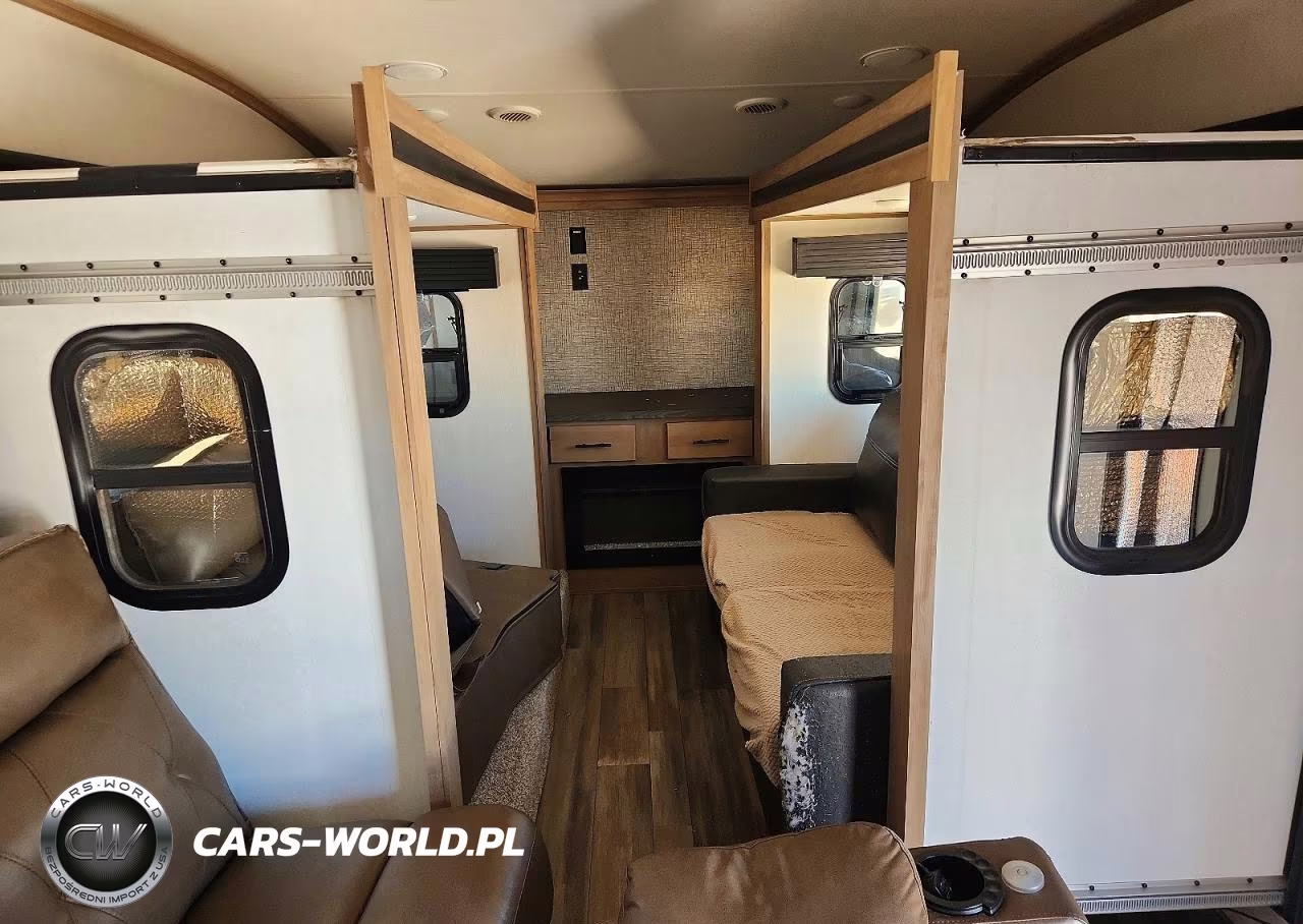 2023 Forest River Sabre Camper VIN:5ZT3SR2B2P6112380 - 9