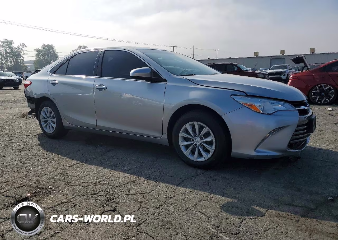 2016 Toyota Camry Le VIN:4T4BF1FK0GR532715 - 4