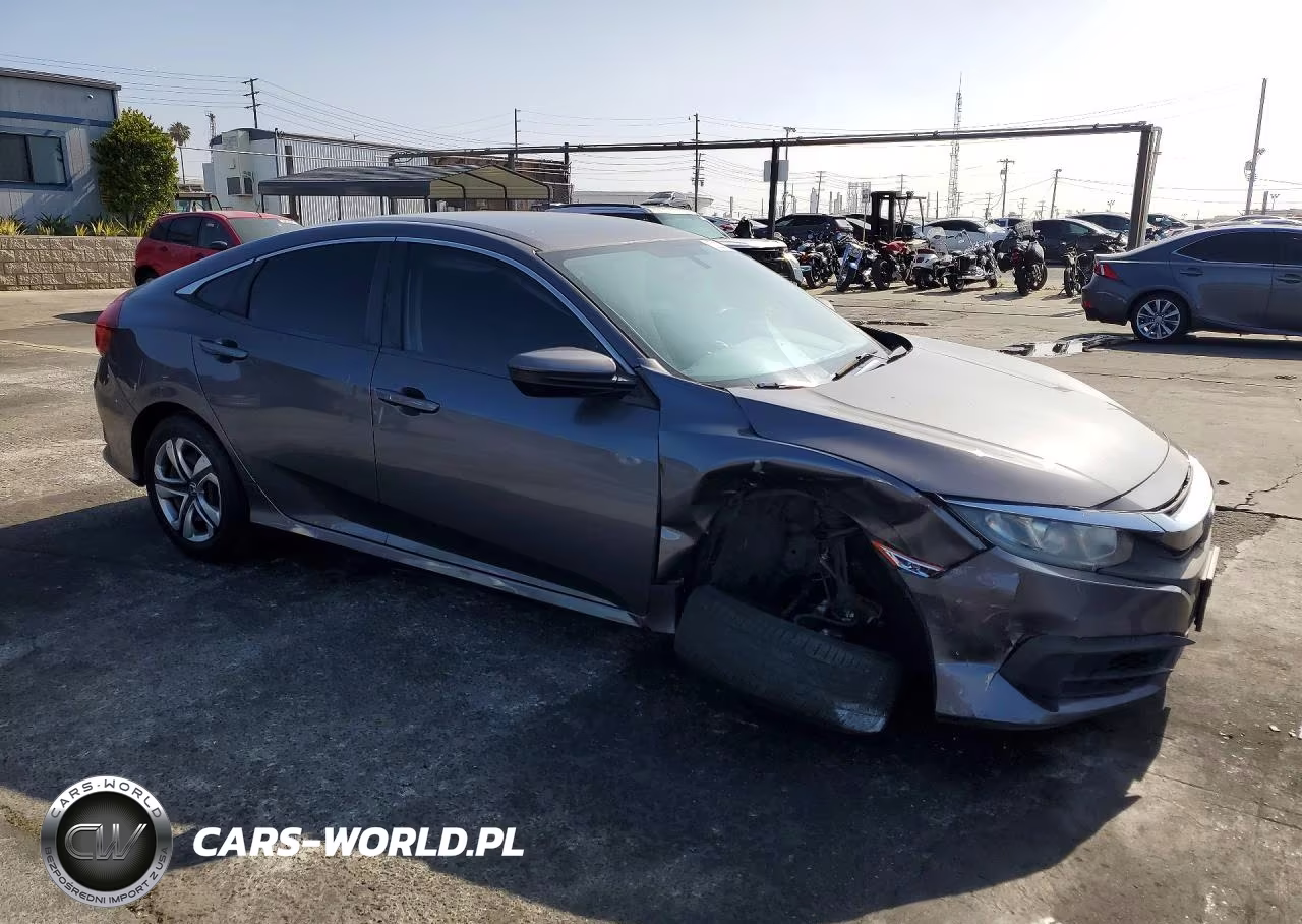 2018 Honda Civic Lx VIN:2HGFC2F5XJH522925 - 4