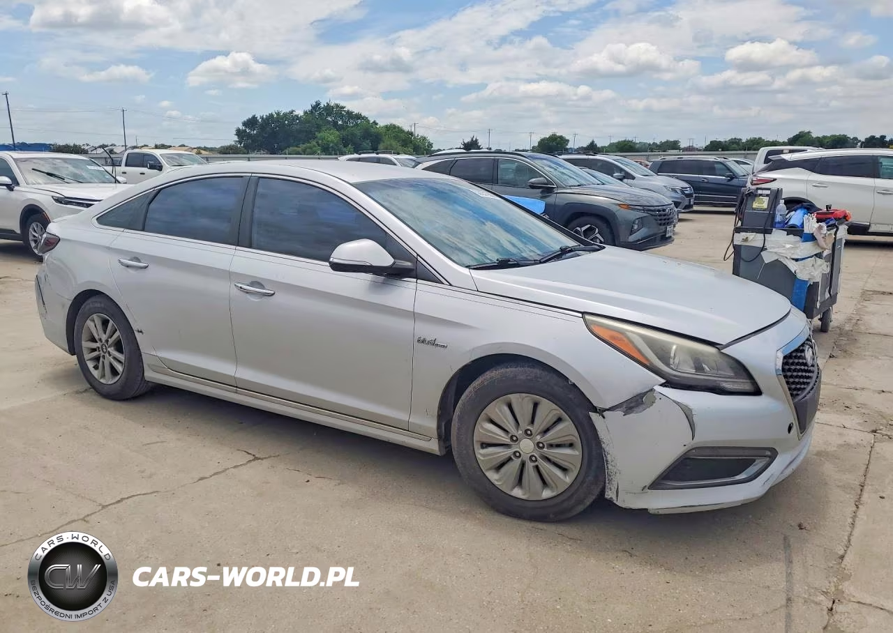 2016 Hyundai Sonata Hybrid Se VIN:KMHE24L16GA022614 - 4