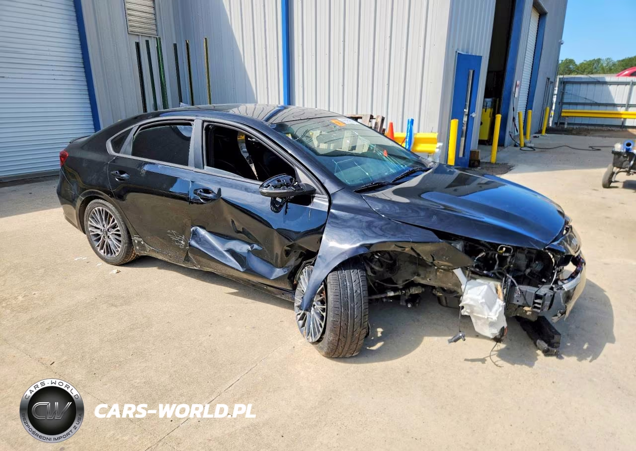 2024 Kia Forte Gt Line VIN:3KPF54ADXRE763250 - 4
