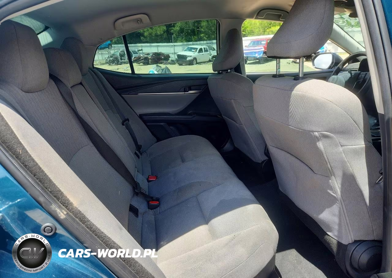 2025 Toyota Camry Le VIN:4T1DAACK6SU146704 - 10