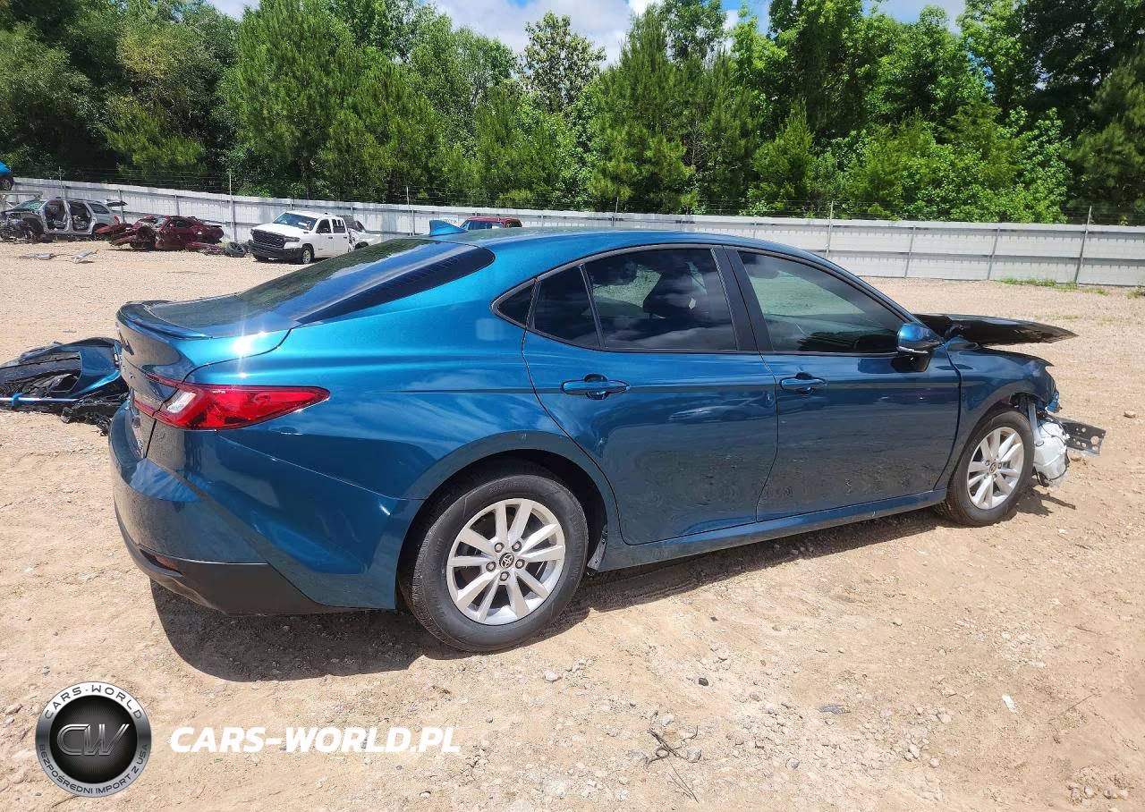 2025 Toyota Camry Le VIN:4T1DAACK6SU146704 - 3