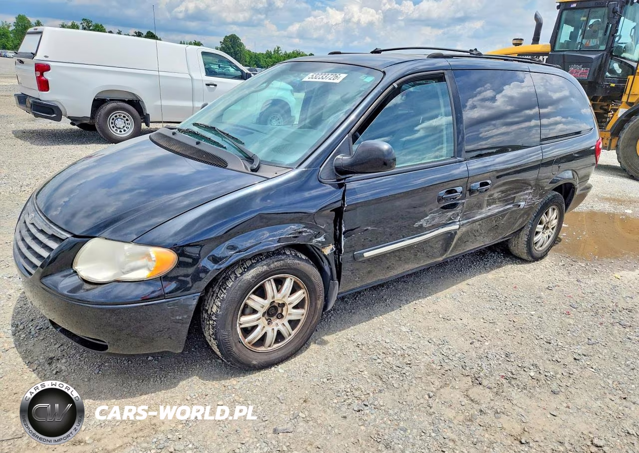 2005 Chrysler Town & Country Touring