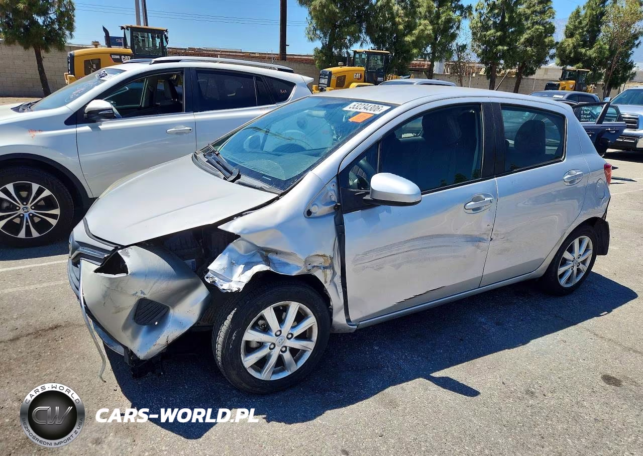 2015 Toyota Yaris 5-Door Le