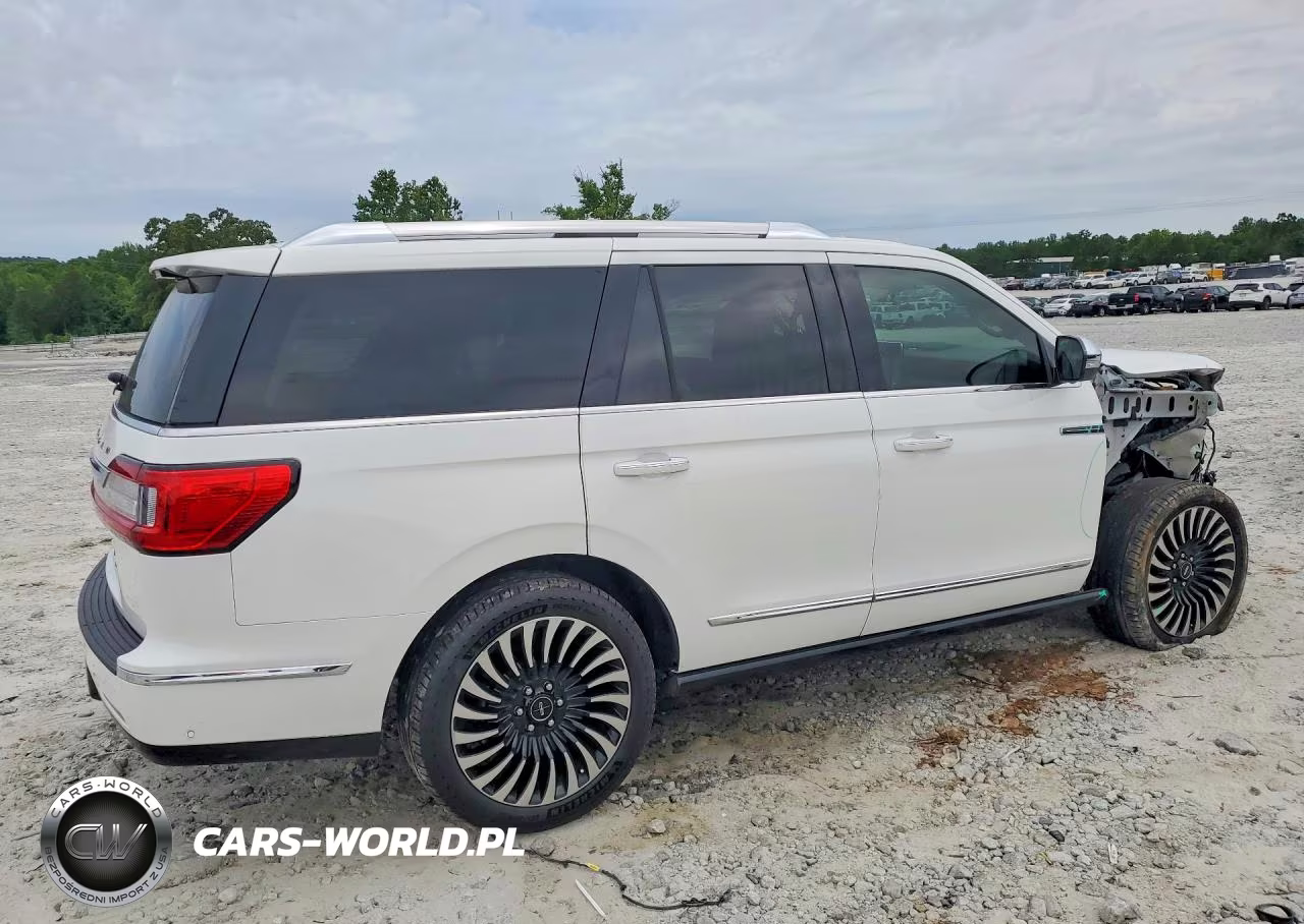 2020 Lincoln Navigator Black Label VIN:5LMJJ2TTXLEL11681 - 3