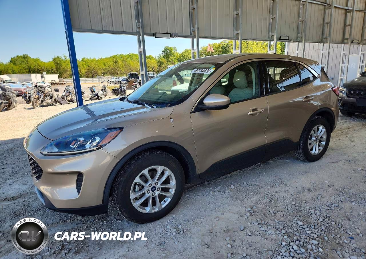 2020 Ford Escape Se
