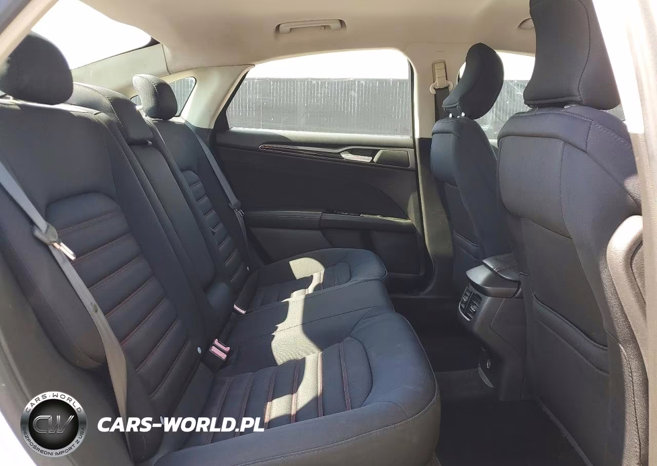 2016 Ford Fusion Se VIN:3FA6P0H72GR140736 - 10